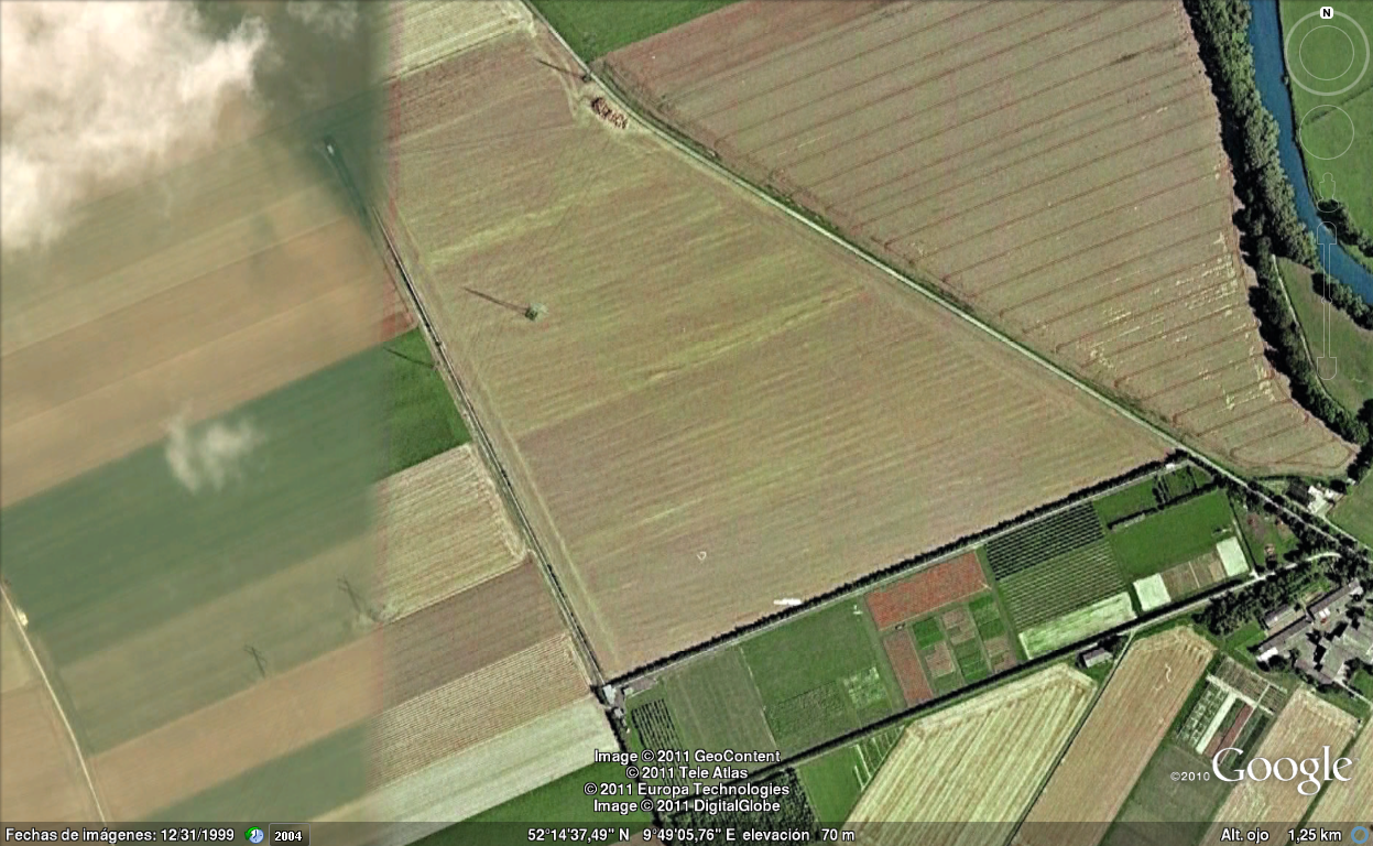 Vista satelital del detector GEO, de 600m de lado, 
ubicado cerca de Hannover, en Alemania.